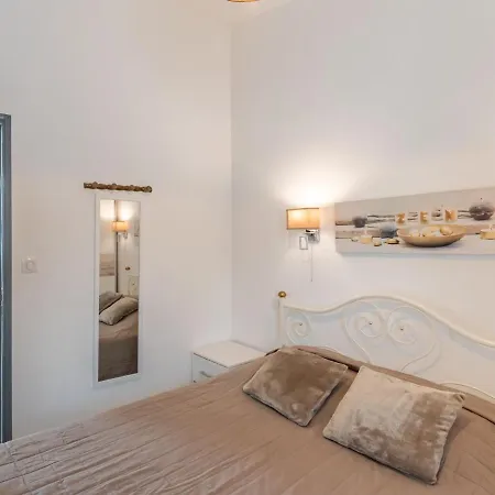 Mustella By Interhome Sari-Solenzara