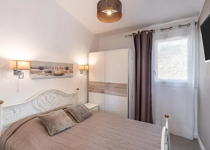 Mustella By Interhome Sari-Solenzara